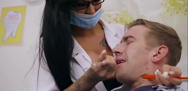  Brazzers - Doctor Adventures - (Candy Sexton, Danny D) - Open Wide - Trailer preview